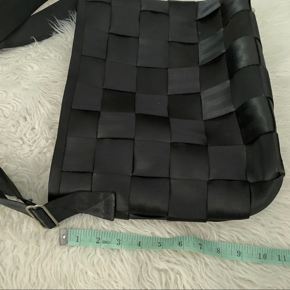 Harvey Seat Belt Large Bag - Picture 7 of 10